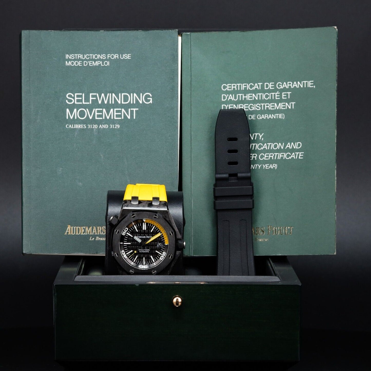 AUDEMARS PIGUET Royal Oak Offshore Black Carbon-15706AU.OO.A002CA.01