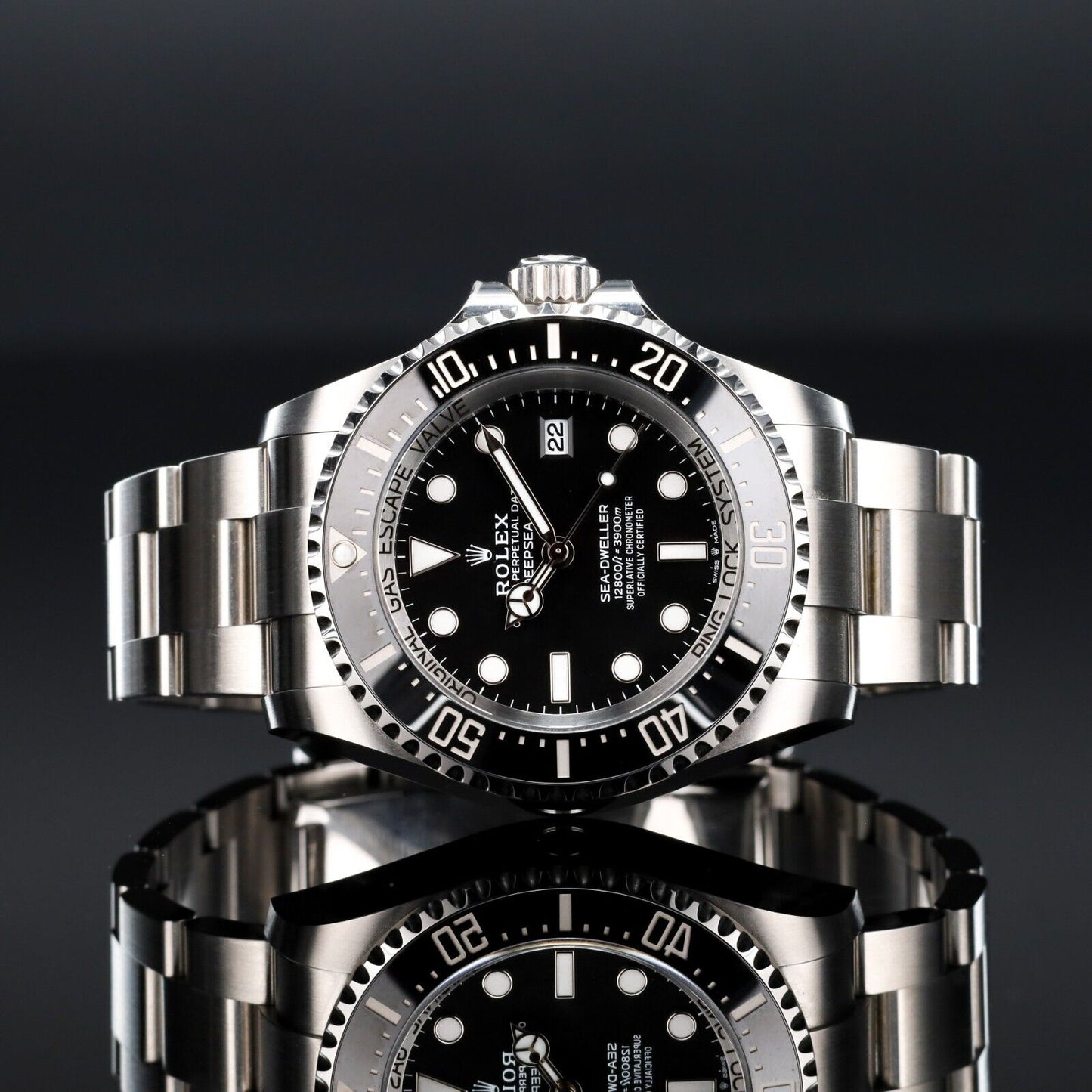 Rolex Sea-Dweller Silver Oyster Bracelet with Black Bezel-136660