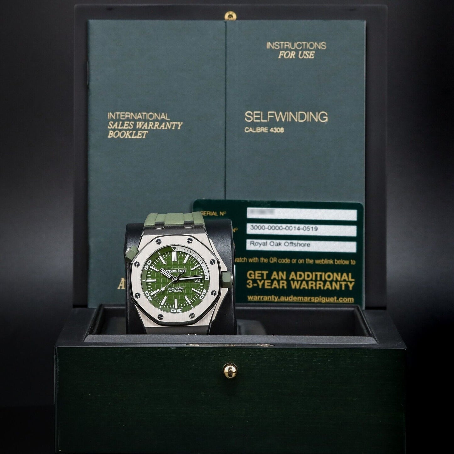 Audemars Piguet Royal Oak Green Men's Watch - 15710ST.OO.A052CA.01