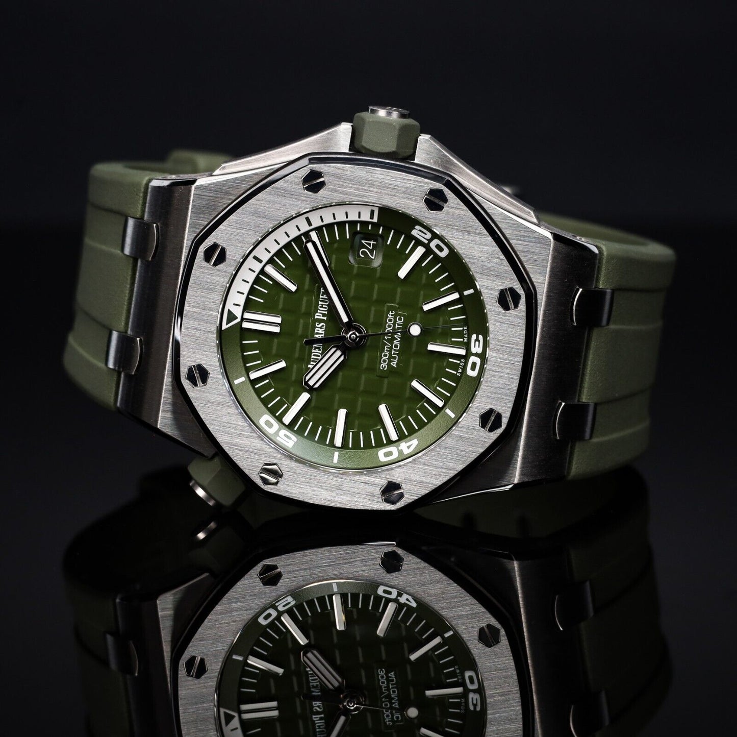 Audemars Piguet Royal Oak Green Men's Watch - 15710ST.OO.A052CA.01