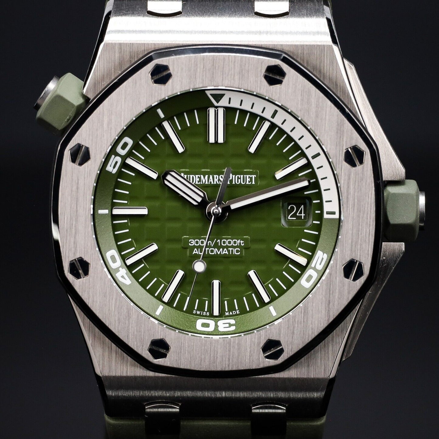 Audemars Piguet Royal Oak Green Men's Watch - 15710ST.OO.A052CA.01