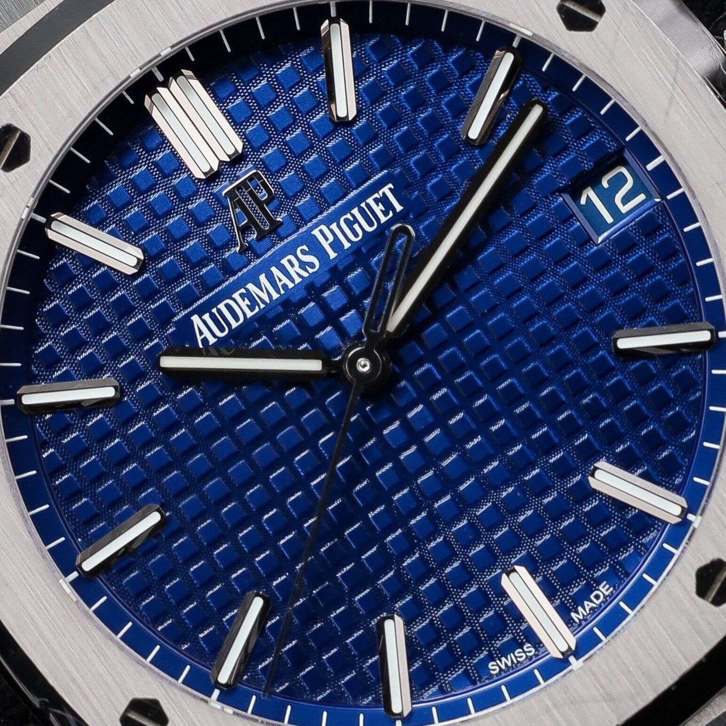 Audemars Piguet Royal Oak White Gold Blue Men's Watch - 15503BC.OO.1220BC.01