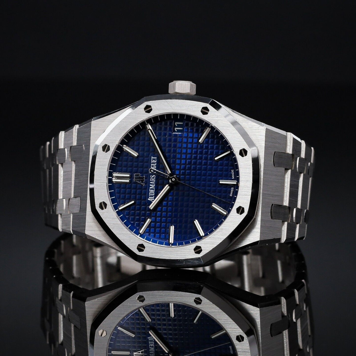 Audemars Piguet Royal Oak White Gold Blue Men's Watch - 15503BC.OO.1220BC.01