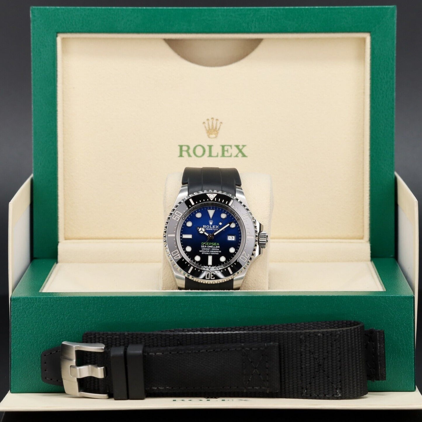 Rolex Sea-Dweller Mens Watch with Black Bezel-126660