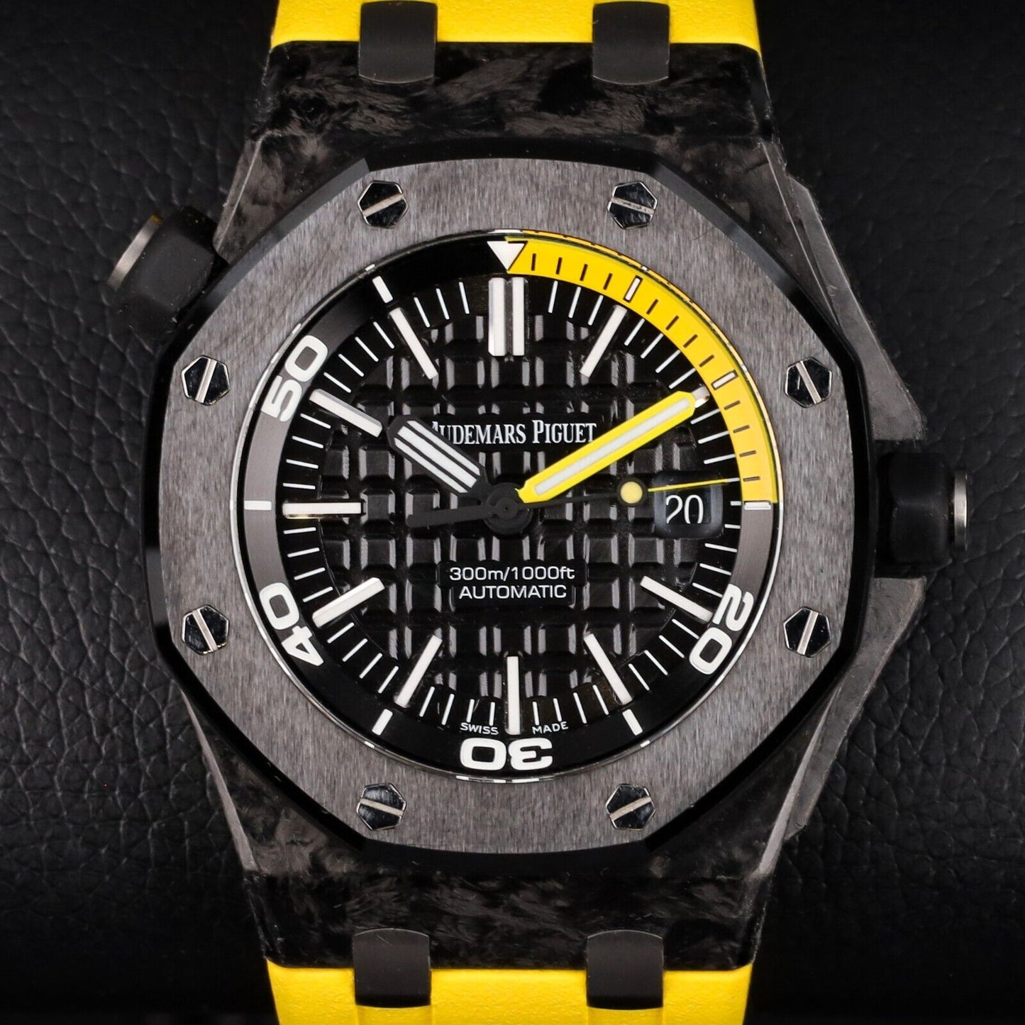 AUDEMARS PIGUET  Royal Oak Offshore Black Carbon-15706AU.OO.A002CA.01