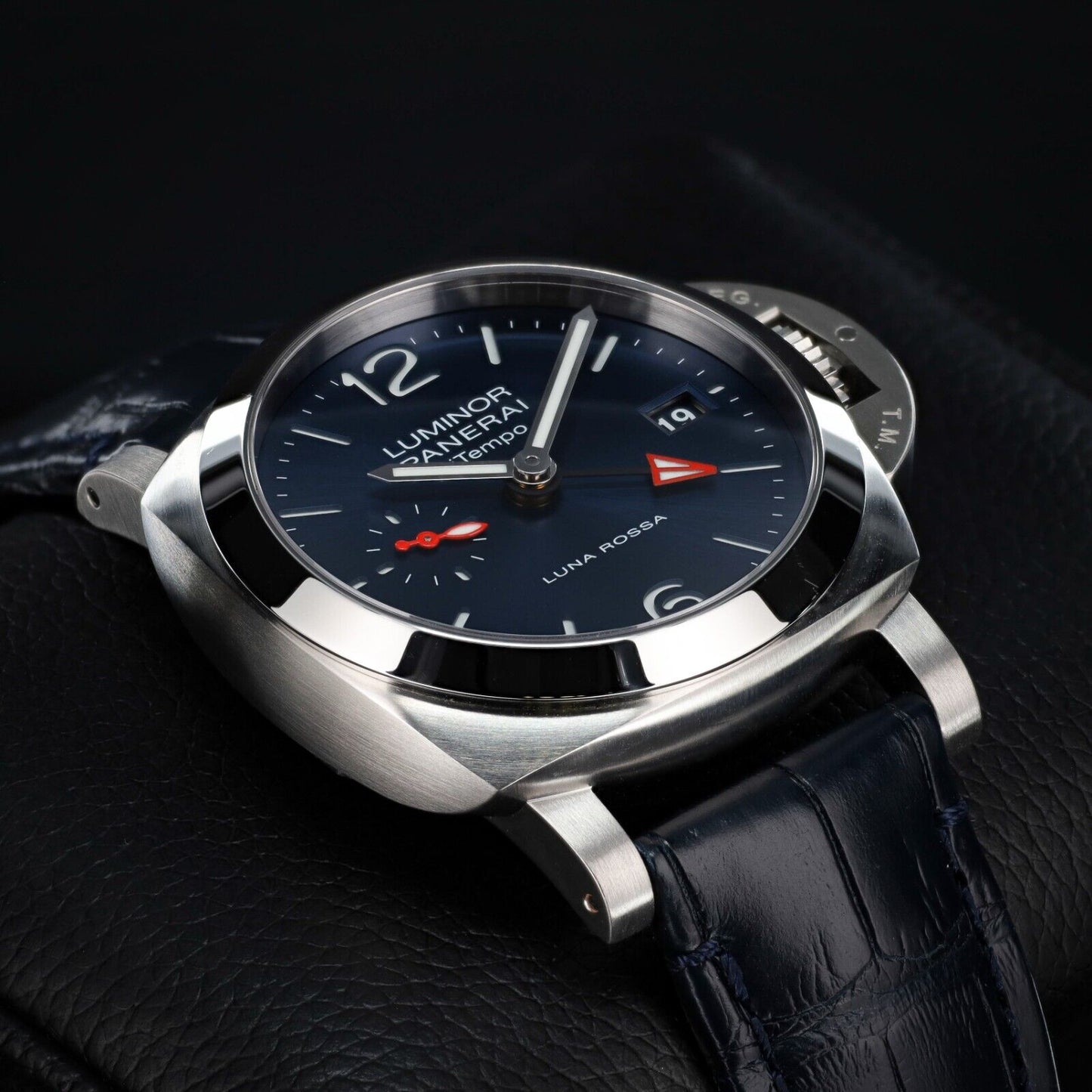 Panerai Luminor Quaranta Bitempo Luna Rossa - PAM01404