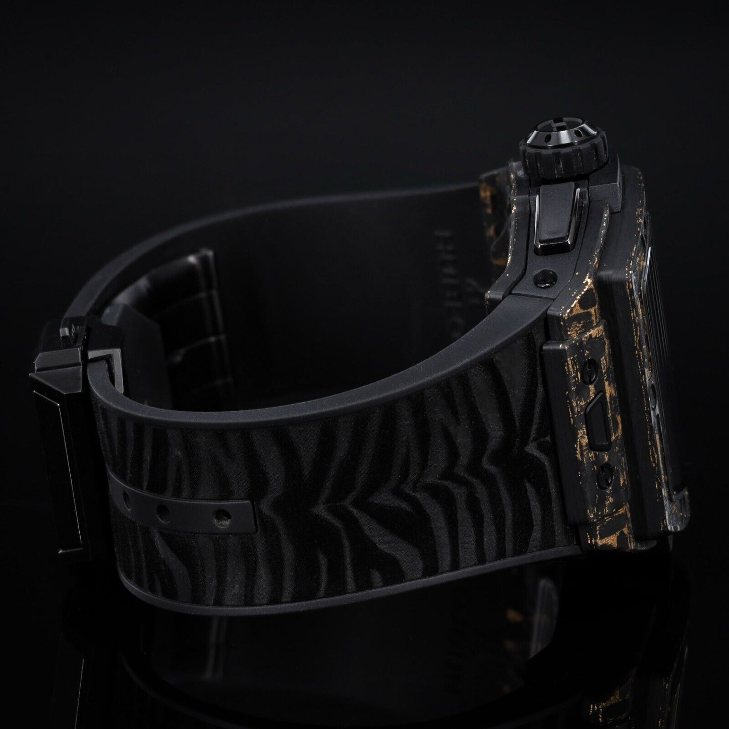 Hublot Spirit of Big Bang "Carbon Gold Tiger" Black Gold Skeleton -642.QX.0113.R