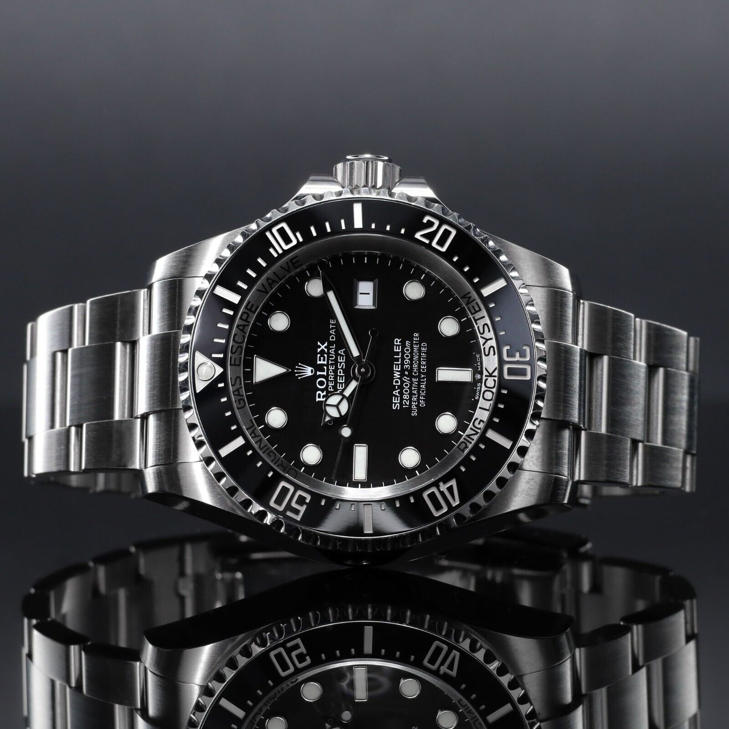 Rolex Sea-Dweller Silver Oyster Bracelet with Black Bezel-126660